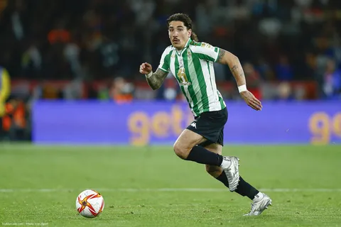 Officiel Mercato - Barça : Bellerin signe son retour au Camp Nou