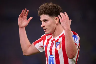“C’est ça qui irrite avec Julian Alvarez, il m’était arrivé la même chose” : Agüero suggère une solution pour ce feuilleton tendu du mercato