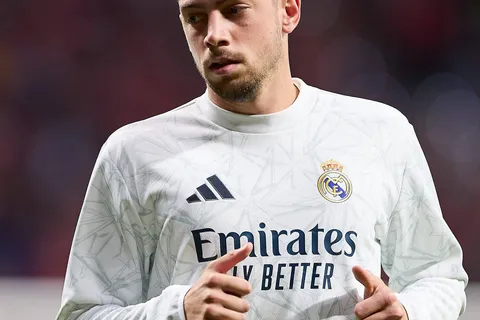 Real Madrid : la femme de Federico Valverde s’en prend à Carlo Ancelotti