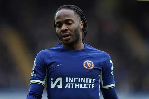 Mercato Chelsea : les 2 portes de sortie qui s’offrent à Raheem Sterling