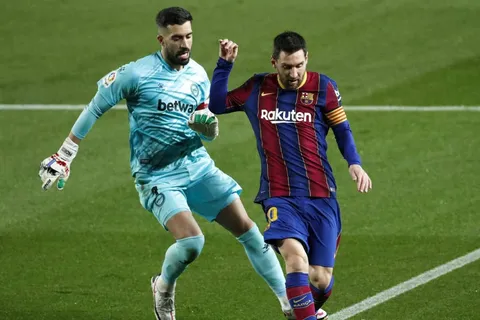 Barça, Koeman : “Messi a besoin d’être aidé”