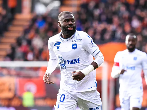 Mercato Auxerre : le salaire que l’AJA peut économiser en vendant Lassine Sinayoko, son joueur le mieux payé