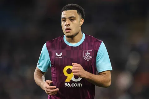 Mercato OM : petite frayeur dans la dernière ligne droite pour CJ Egan-Riley