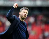 Manchester United : une enveloppe de 175 M€ et 3 profils recherchés pour le grand chantier du milieu au mercato !