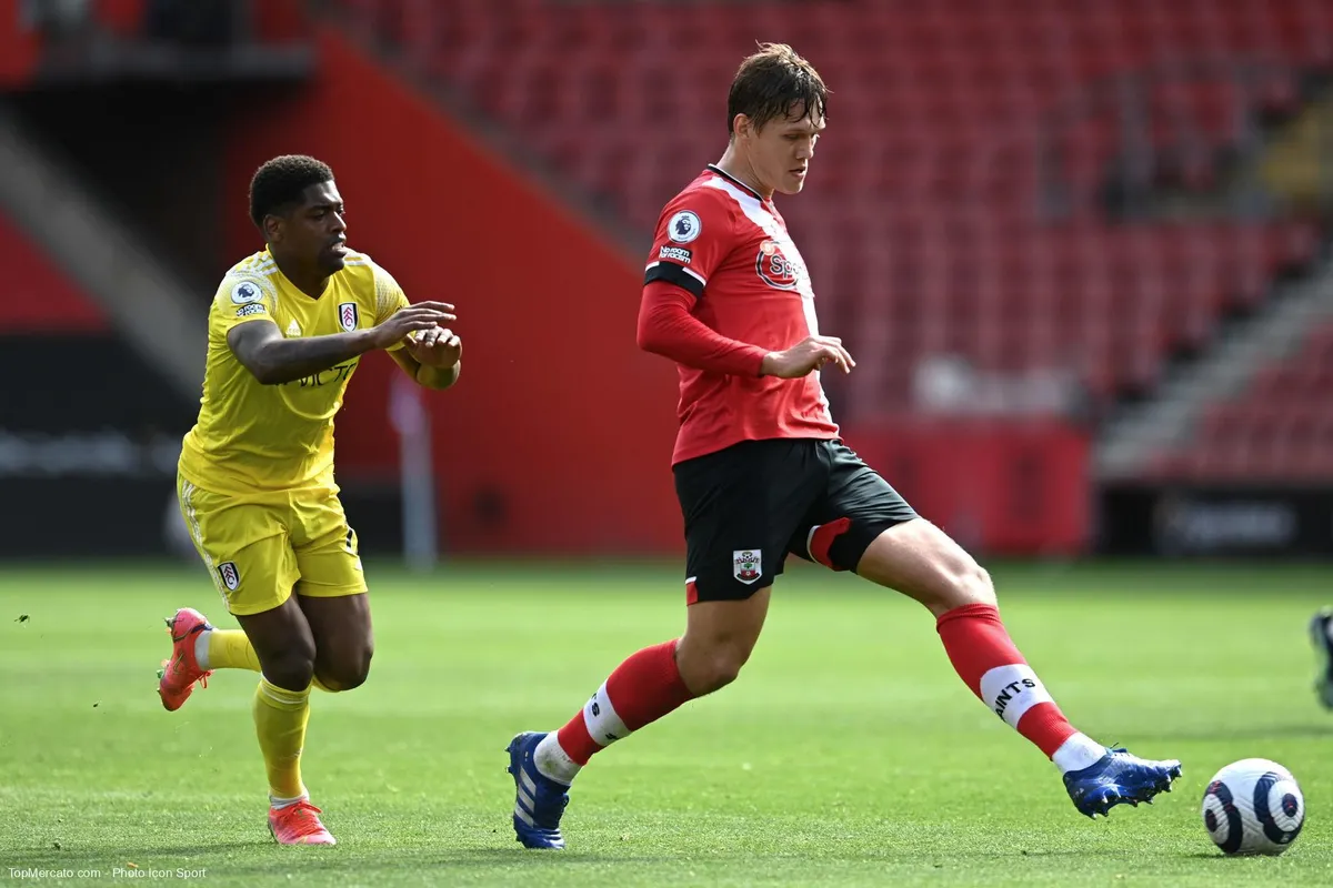 Leicester : Vestergaard débarque de Southampton