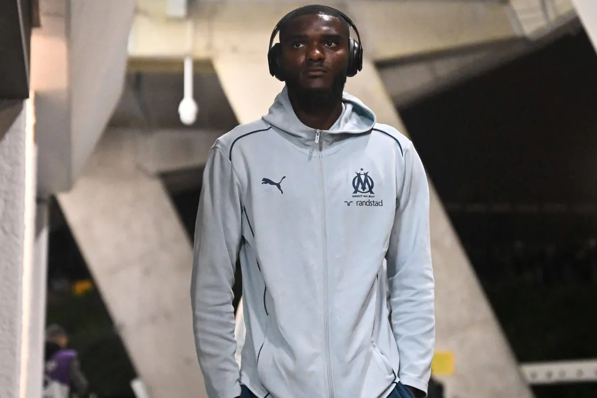 OM : Lilian Brassier a refusé une offre de l’étranger