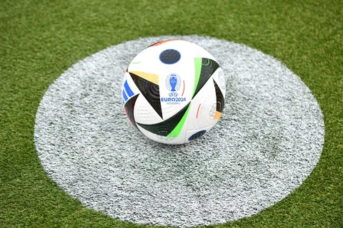 Euro 2024 : écolo, connecté, plein d’amour… Faites-connaissance avec le ballon officiel !