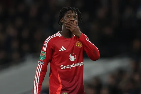 Mercato Manchester United : un premier prétendant débarque pour Kobbie Mainoo