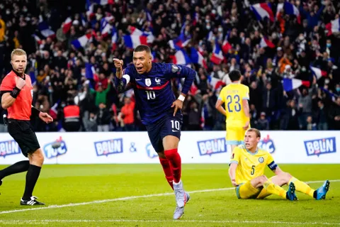Mondial 2022 (Q) : la France humilie le Kazakhstan avec un quadruplé de Mbappé et se qualifie, comme la Belgique
