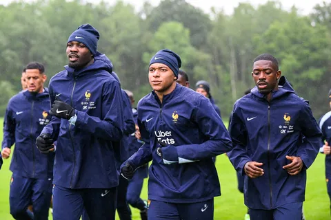 Equipe de France : Deschamps va prendre une décision radicale avec un titulaire !