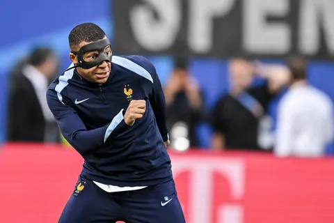 Equipe de France : Deschamps donne des nouvelles de Mbappé !