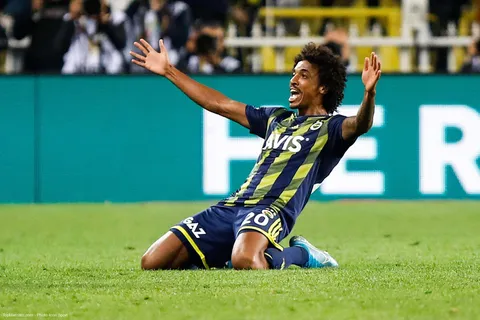 Mercato - OM : Longoria penserait au retour de Luiz Gustavo