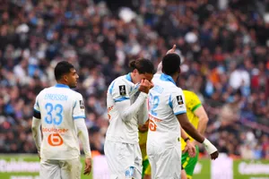 OM : 2 cartons rouges, 8 points de retard sur Lens, Marseille a-t-il dit adieu au titre après le match cauchemardesque contre Nantes ?