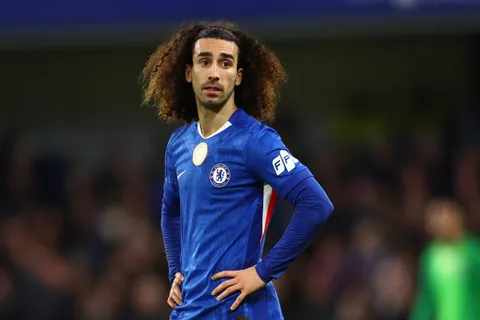 “Il a de bonnes idées, mais…”, Cucurella épingle les choix Rosenior et mercato de Chelsea et BlueCo