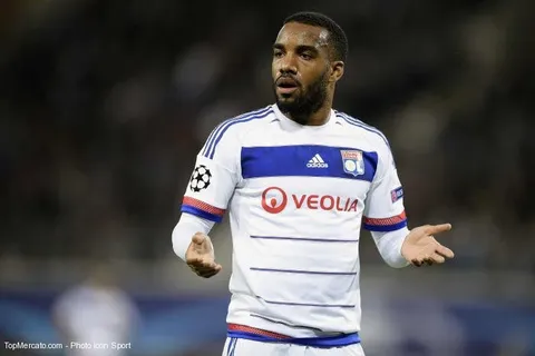 Aulas a secoué Lacazette et mis en garde Fournier