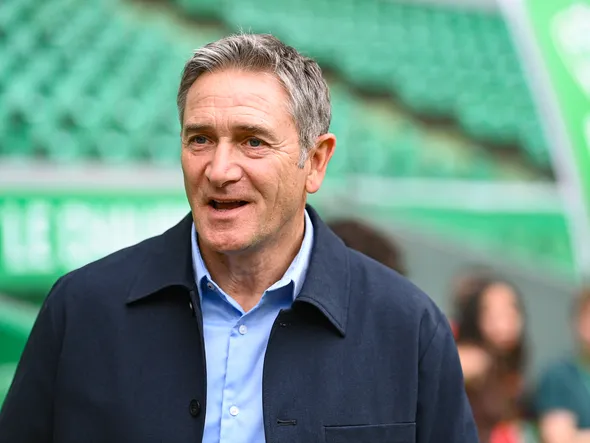 Mercato – “moi, je serai là”, un 1er titulaire de l’ASSE confirme sa présence en Ligue 2
