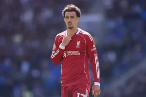 Mercato Liverpool : “c’est ce que j’admire chez lui”… Gary McAllister retient le possible partant Curtis Jones