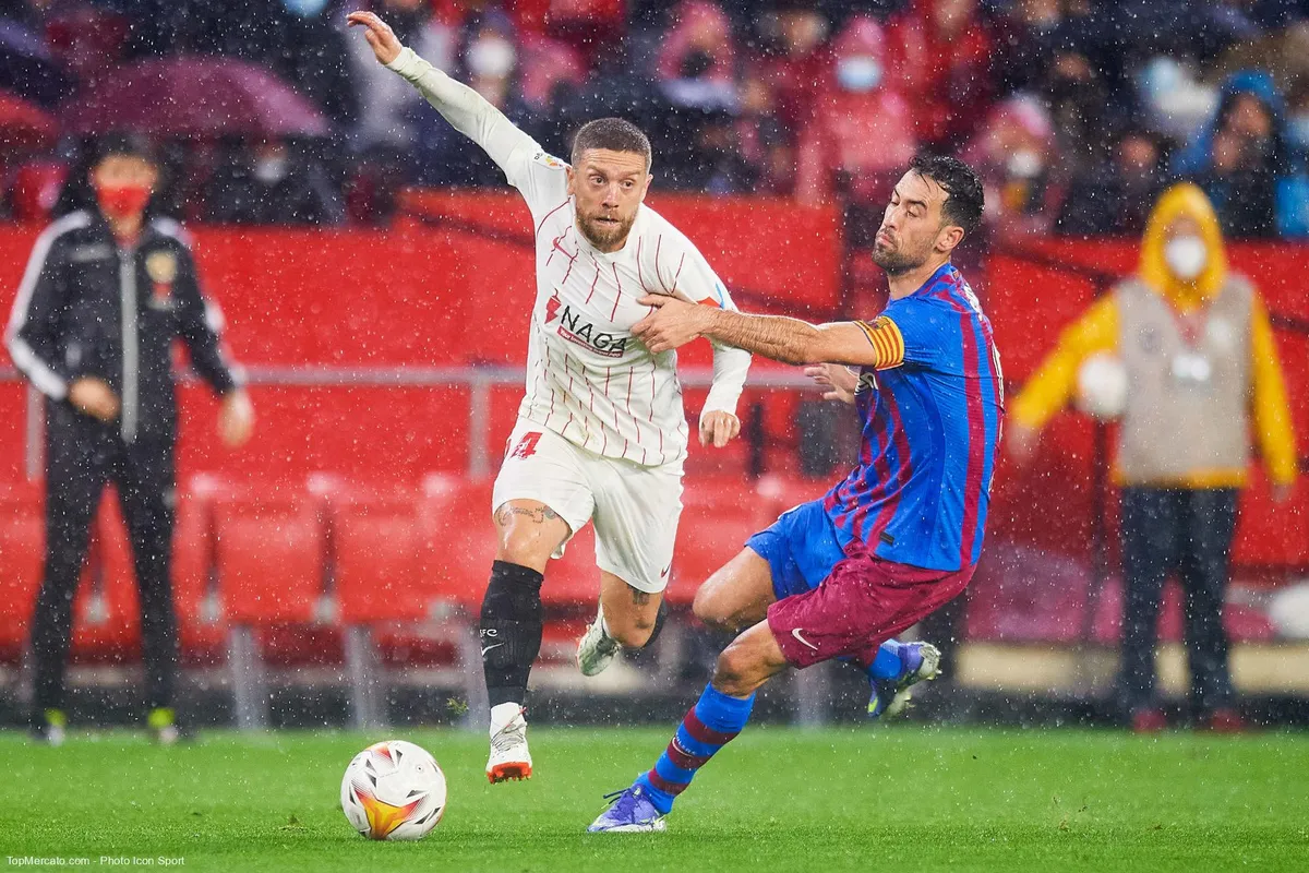 Alejandro Gomez et Sergio Busquets, match FC Séville-FC Barcelone