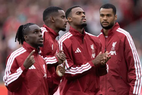 “Pas assez bon pour Liverpool” : Dietmar Hamann catégorique avec une recrue à 35 M€ du mercato 2025