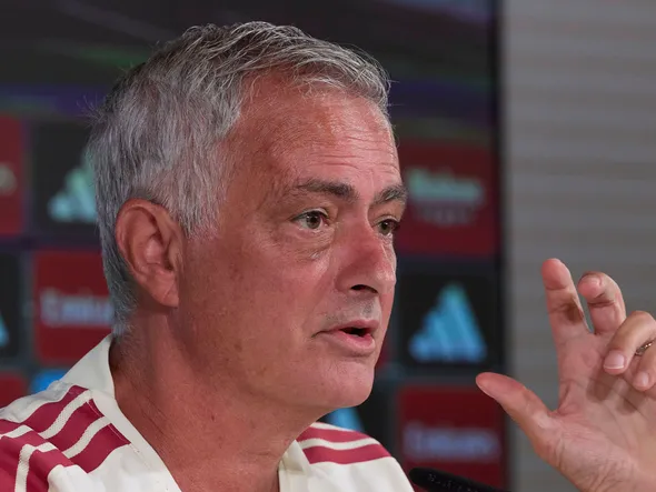 “Avec tout le respect que j’ai pour eux, ils n’ont pas un profil qui enthousiasme les fans” : Mourinho assume 2 signatures du Real Madrid