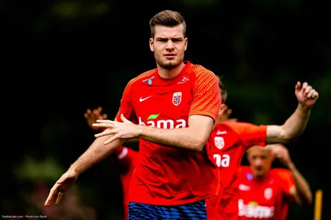 Mercato - OM : Sorloth, Willian José, Ugbo… La priorité de l’OM est connue