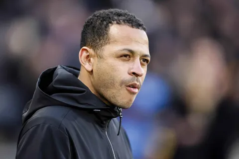 Strasbourg : quatre joueurs poussés dehors !