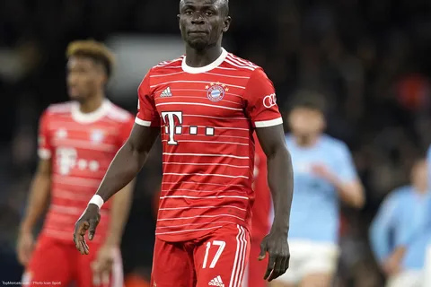 Bayern Munich : Sadio Mané fracasse un journaliste