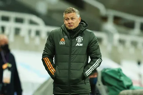 Manchester United, Solskjaer : “Varane est un défenseur unique”