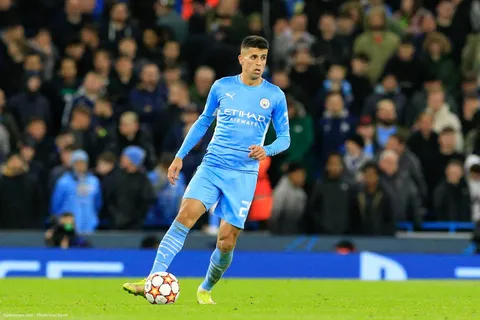 Mercato - Manchester City : Guardiola se prononce sur l’avenir de Cancelo