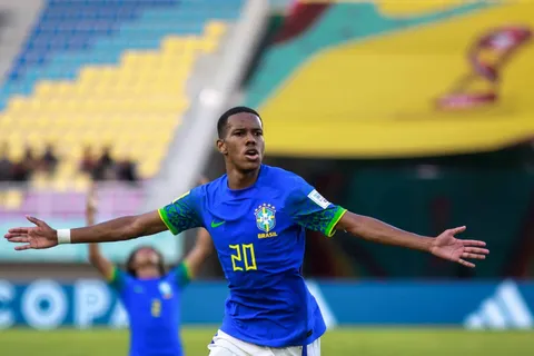 Mercato - PSG : concurrence XXL pour une pépite surnommée Messinho