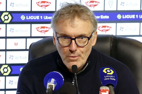 En colère, Blanc s’agace de la “saison galère” de l’OL