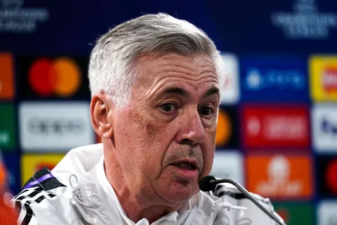 Real Madrid : “Il a une présence dans la surface que Zidane n’avait pas…”, Ancelotti se lâche sur une recrue