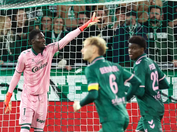ASSE : “Ça arrive un peu plus tôt que prévu…”, le mercato des Verts salué ou décrié avec la première de Mamour Ndiaye