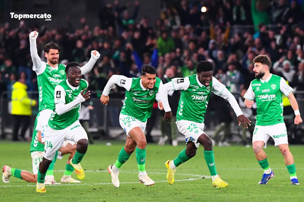 Mercato ASSE : “je voulais humblement remercier le peuple vert”, un titulaire de la fin de saison annonce son départ