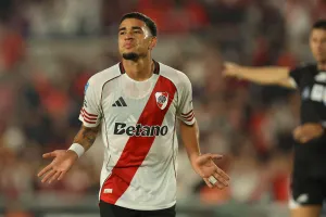 Chelsea : après Strasbourg, Kendry Paez agace aussi River Plate, le crack annoncé est-il en train de gâcher sa carrière ?