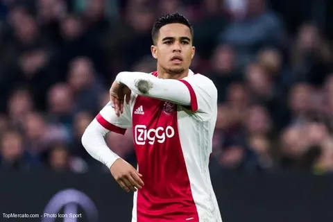 Ajax : Man Utd avance ses pions pour J. Kluivert