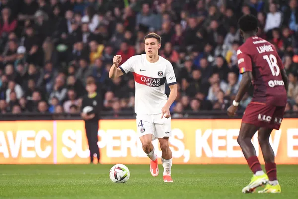Manuel Ugarte PSG Metz