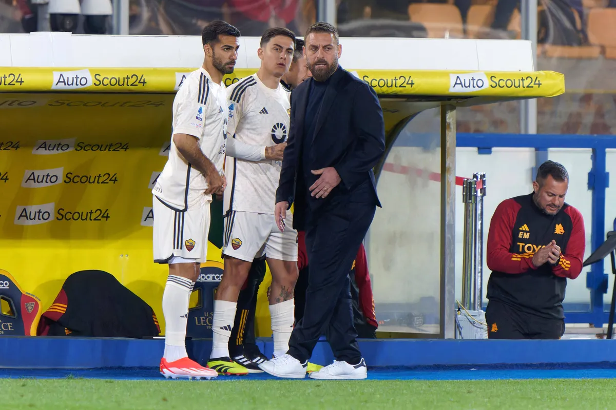 Zeki Celik Paulo Dybala Daniele De Rossi AS Roma