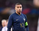 Equipe de France : “Mbappé, un brassard politique”, Rothen charge Deschamps