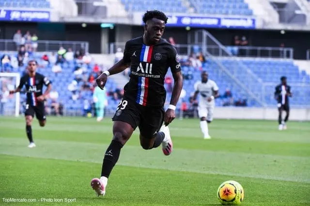 PSG : le père de Kalimuendo répond sur son avenir