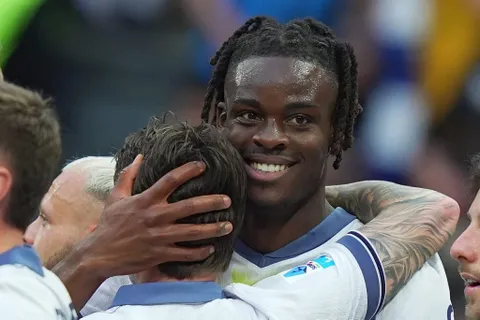 Mercato Manchester United : 60 M€ sur la table pour un défenseur de Serie A ?