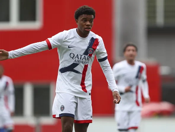 Mercato PSG : un club de Ligue 1 pousse pour le Titi Pierre Mounguengue