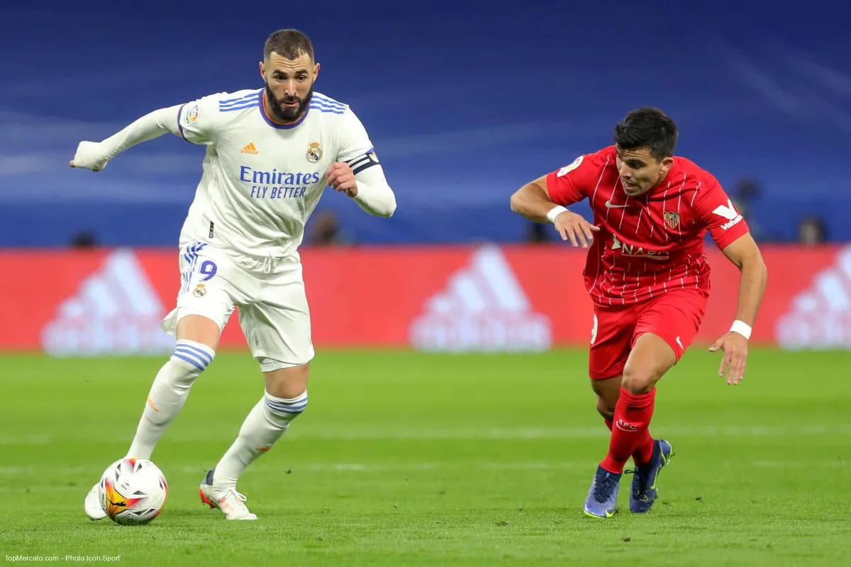 Karim Benzema et Marcos Acuna, match Real Madrid-FC Séville