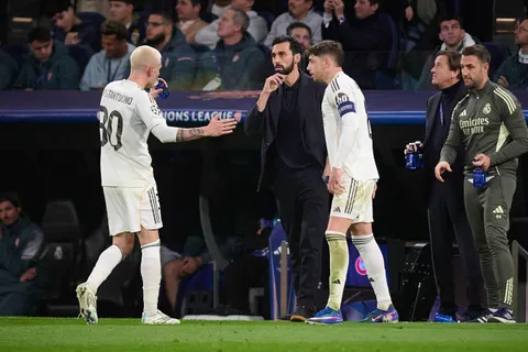 Real Madrid : “à peine quelques jours et un joueur était déjà en train de se plaindre dans mon bureau”… Arbeloa a trouvé un vestiaire en feu