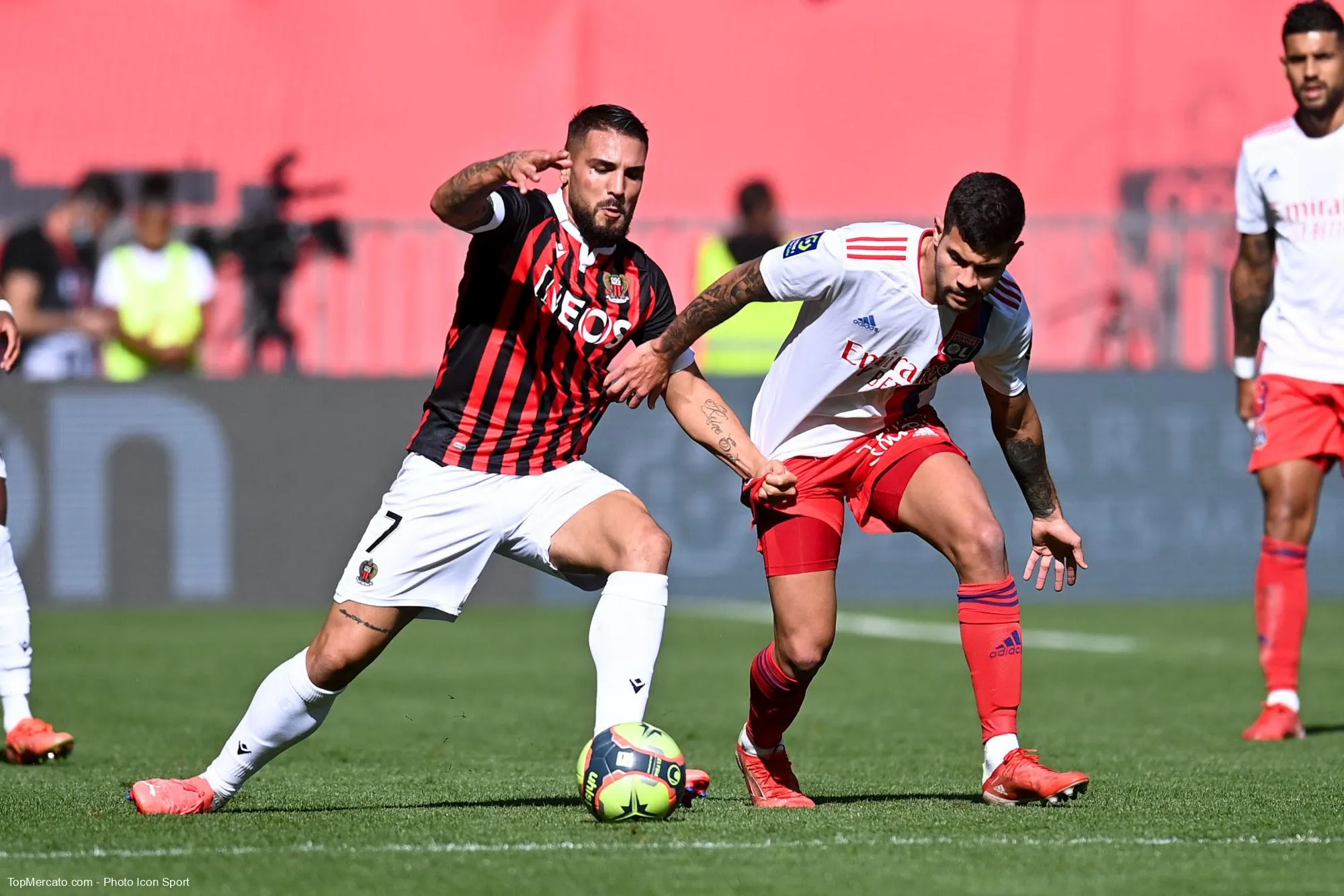 Andy Delort et Bruno Guimaraes, match OGCN Nice-OL Olympique Lyonnais