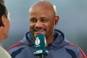 Bayern : « Je n’y ai même pas pensé en me réveillant », Kompany démonte une rumeur mercato