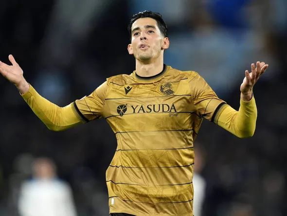 Nayef Aguerd fait le jeu de l’OM