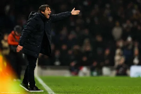 Tottenham : après l’élimination, Conte taclé par un de ses joueurs !