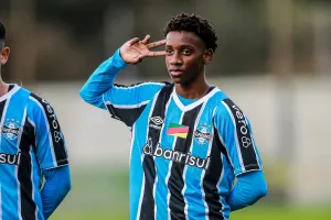 Mercato Liverpool : Gabriel Mec, “le nouveau Vinicius” prêt à laisser les Reds en salle d’attente