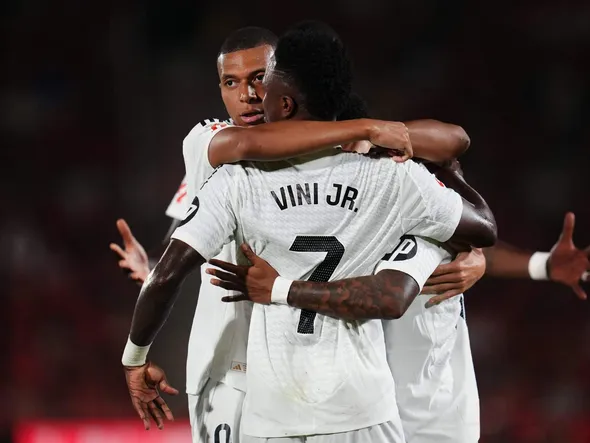 FC 25 : le top 50 des notes des joueurs dévoilé, surprise XXL sur le podium !